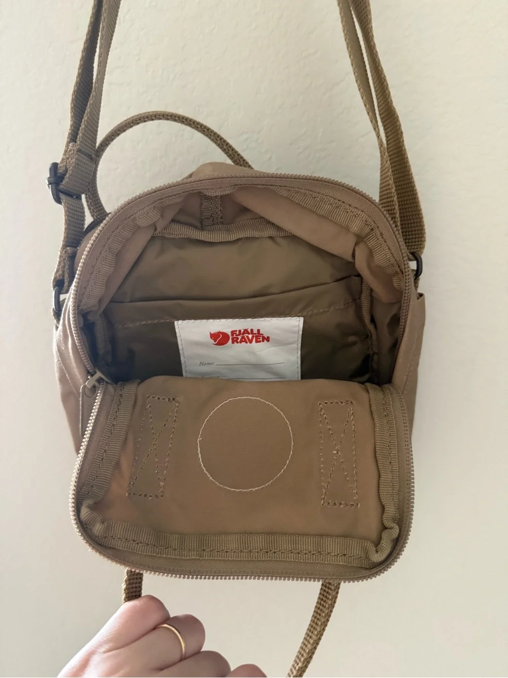 Kånken Small Crossbody Bag in Brown